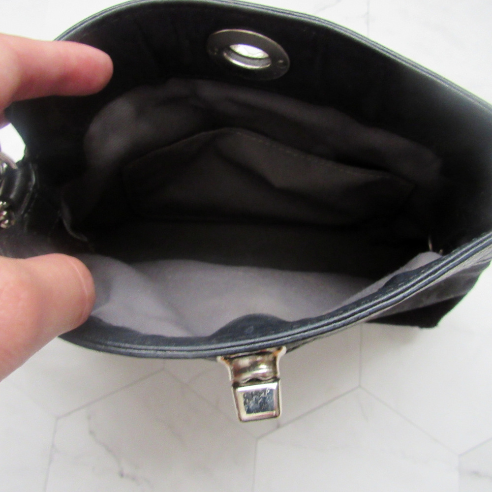 COACH Black Signature Jacquard Turnlock Wristlet - Picture 4 of 4